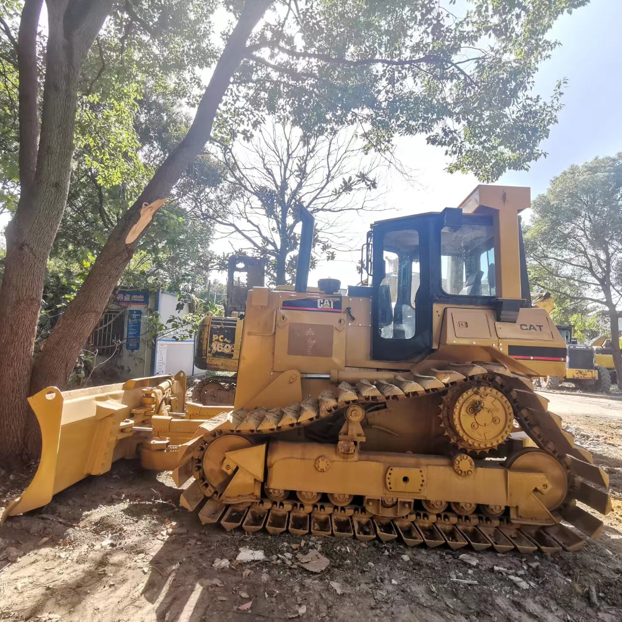 Caterpillar CAT D5M XL Used Bulldozers Hydraulic Crawler Tractor CAT d5k d5h D5 d4 d3 dozer For Sale