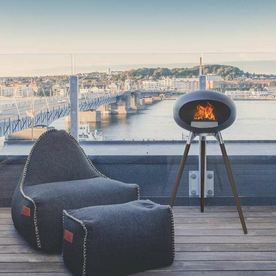 Bioethanol Tripod Fireplace Supported, Adding a Distinctive Style To The Warmth and Ambiance Created By The Fire Dome