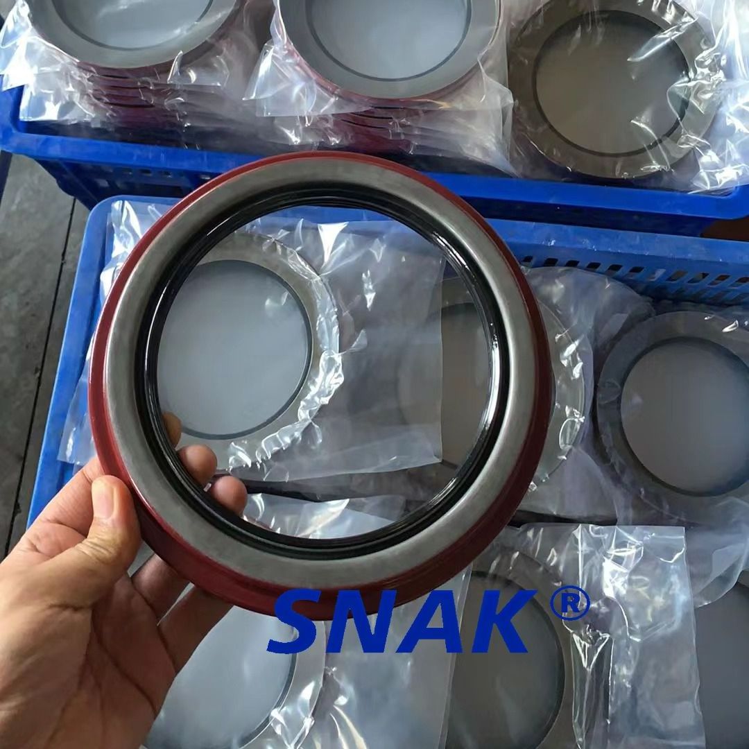 SNAK Truck Wheel Hub Repair Seals 370069A Oil Bath Drive Axle Wheel seals Truck Oil Seal