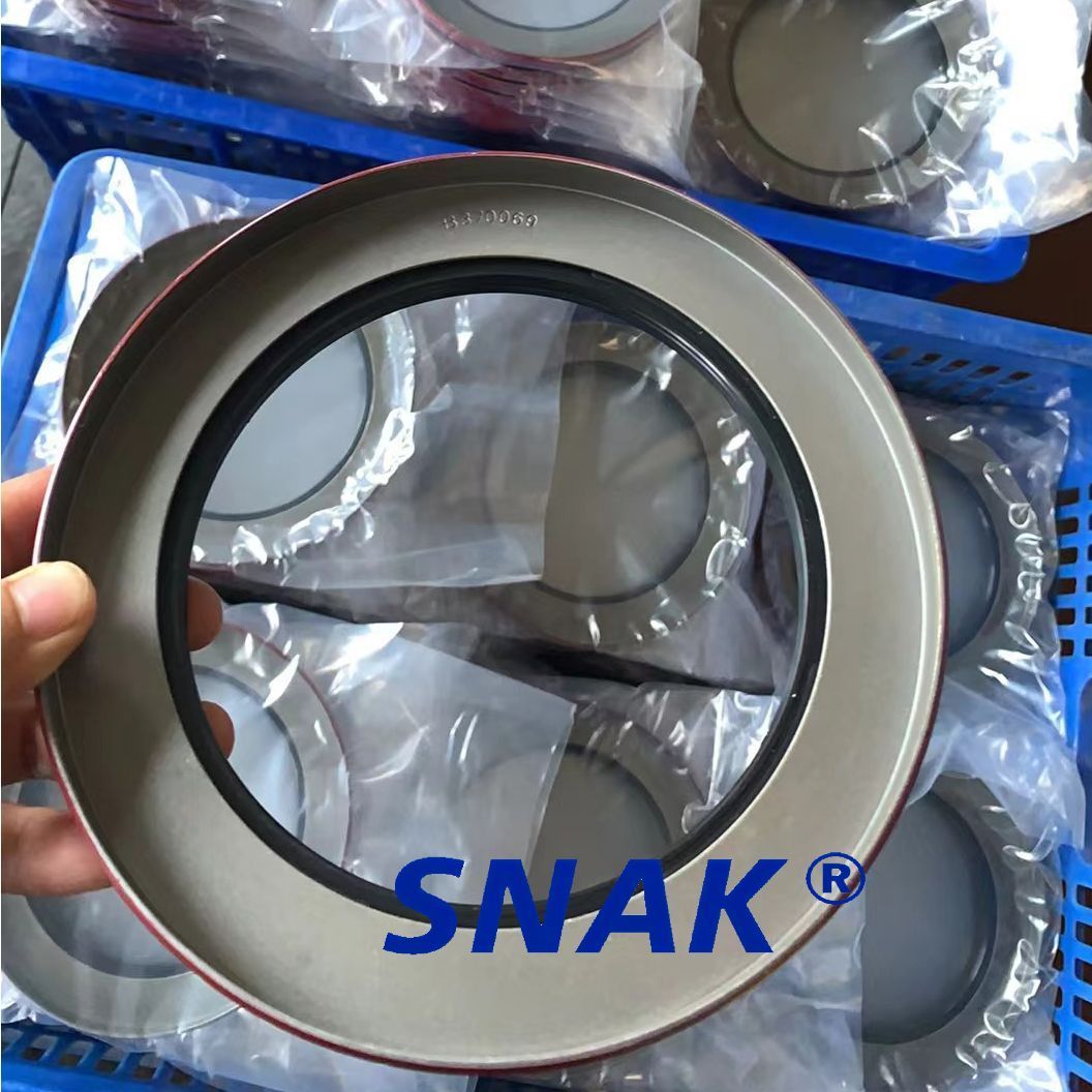 SNAK Truck Wheel Hub Repair Seals 370069A Oil Bath Drive Axle Wheel seals Truck Oil Seal