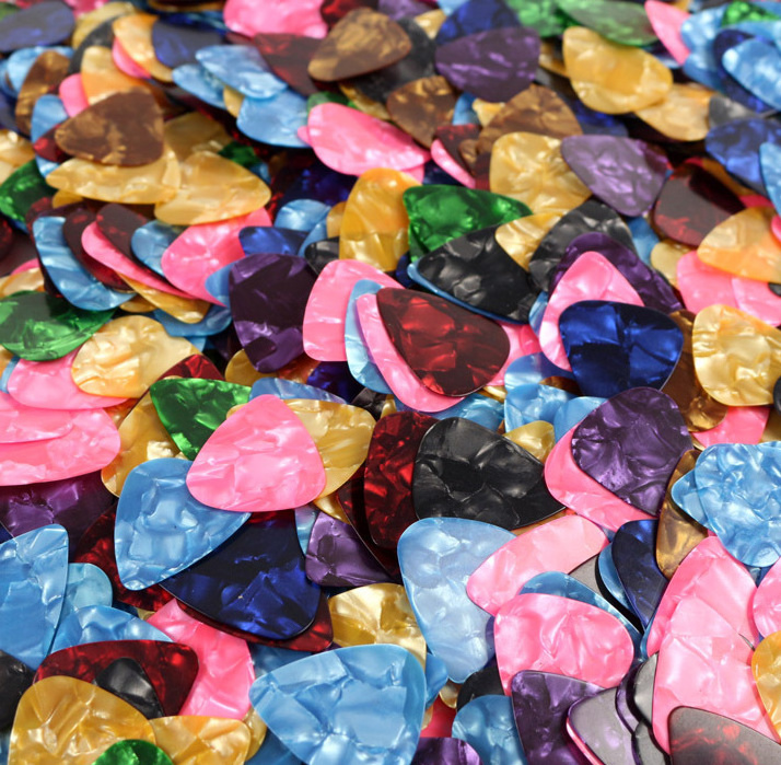 Medium 0.71 mm Thick Mix Color Celluloid Guitar Picks for Bass Electric Acoustic Guitars 100PCS/BAG