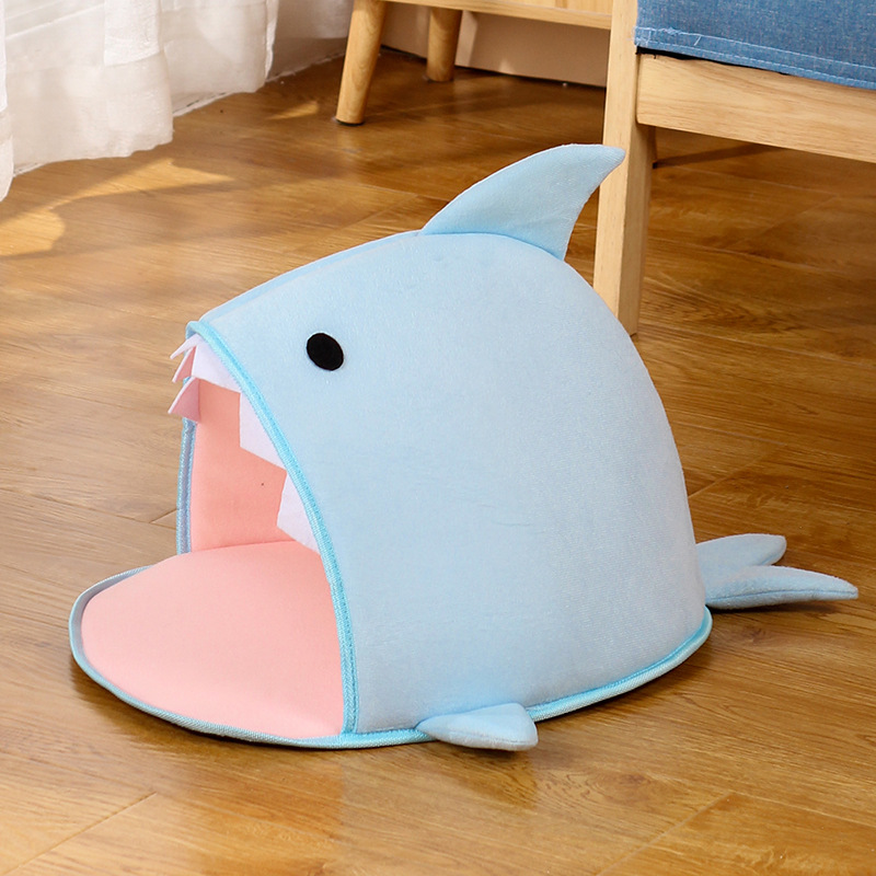 Hot Selling Shark Style Warm Pet Nest Cat Cave Soft Plush Pet Cat Bed with Bottom Drop Plastic Design