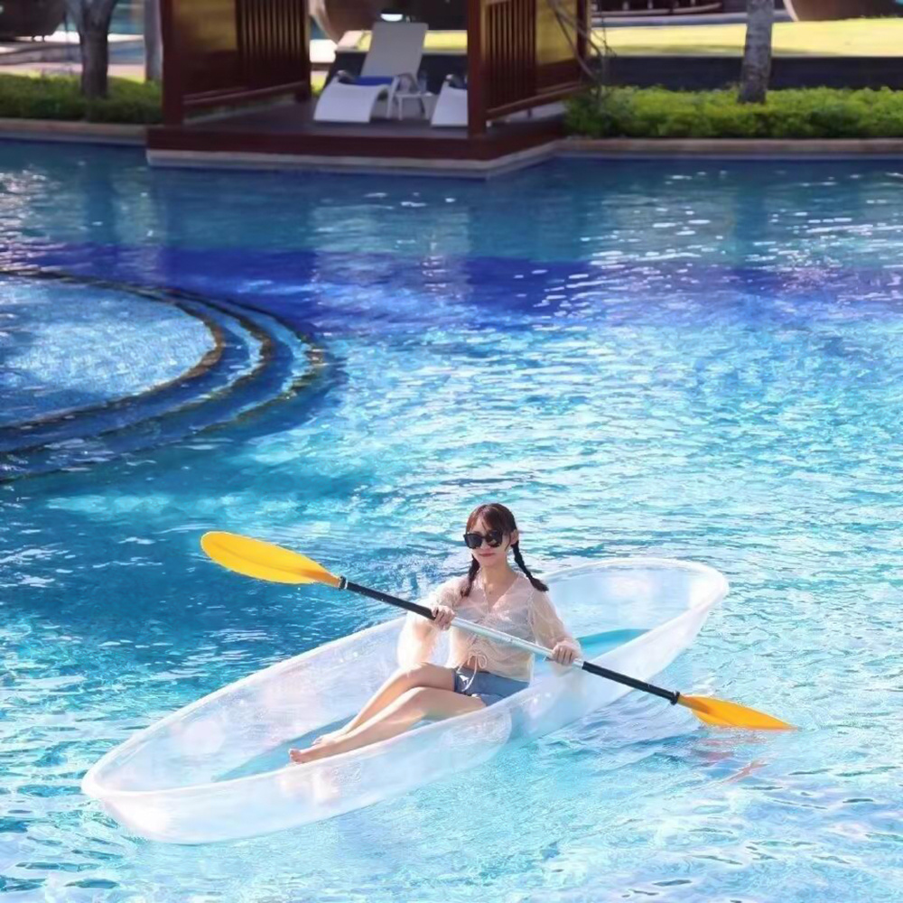 The sea 1-person small sports kayak, high-quality transparent canoe, and the popular water transparent boat in the tourist attra