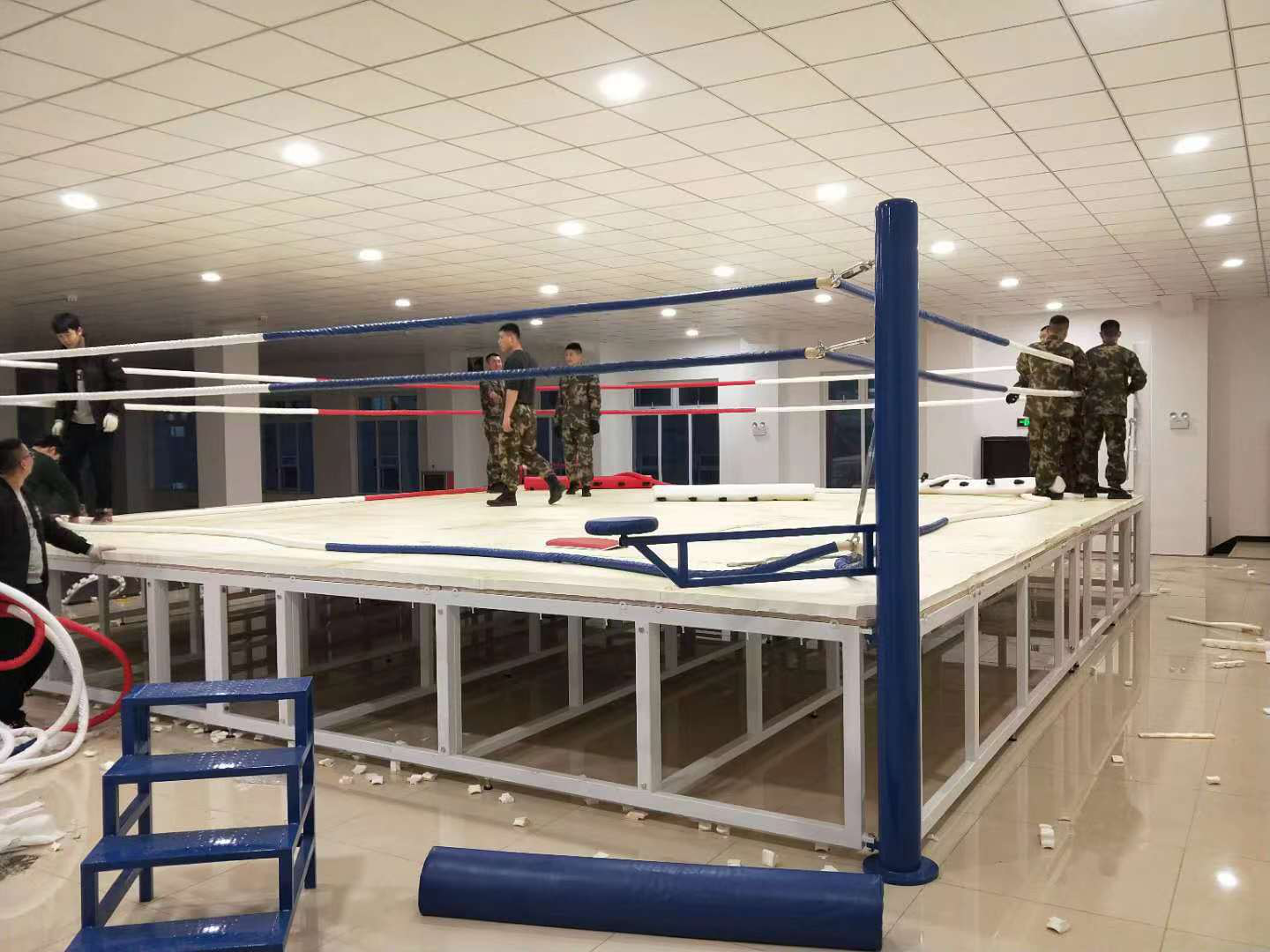 MMA ONEMAX WBC Standard Boxing Ring Customized 5m*5m Table Type For Muay Thai Kickboxing Events