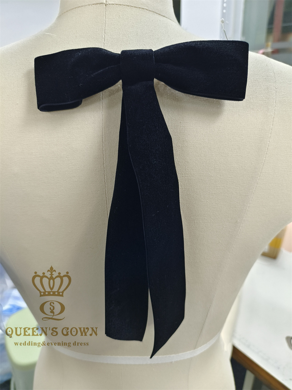 QUEENSGOWN vintage black Velvet Bow Hair Pins Fabric Clips for Women black bow Clip Girls Hair Accessories