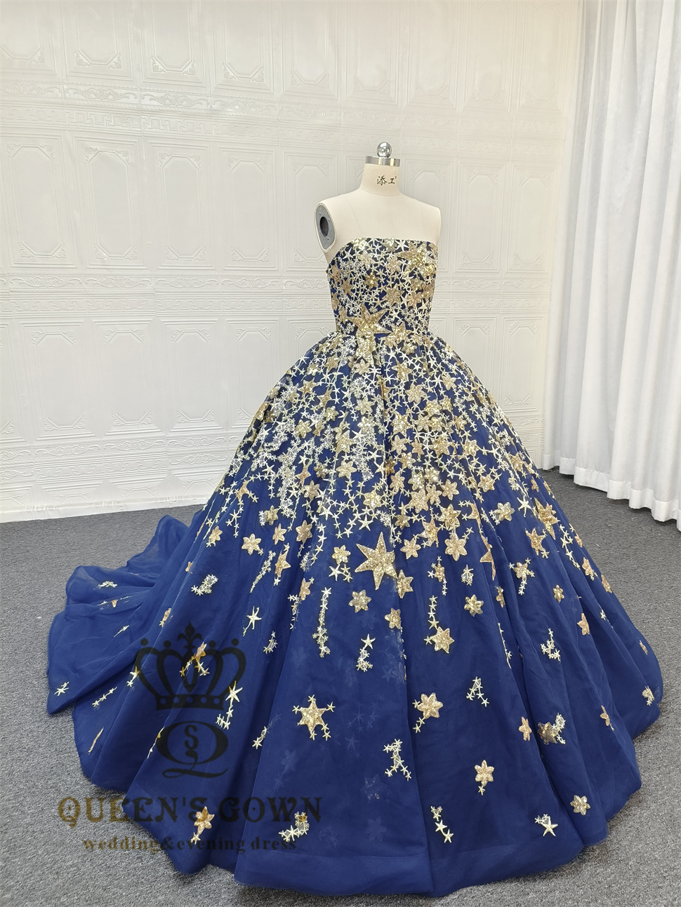 QUEENS GOWN custom blue fantasy starry pattern ball gown with elegant sleeveless quinceanera ball dresses