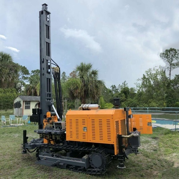 KW180 Crawler Hydraulic Drilling Rig/Deep Borehole Water Well Driller for hard rock or soil