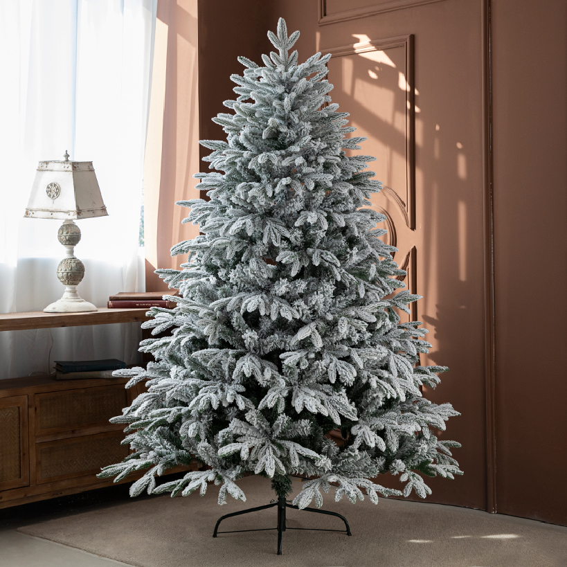 Wholesale luxury 7FT PE And PVC Christmas tree Snowy Indoor Outdoor Home Decoration Artificial Christmas Tree with snow