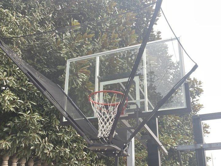 BR02 customizable outdoor basketball return system