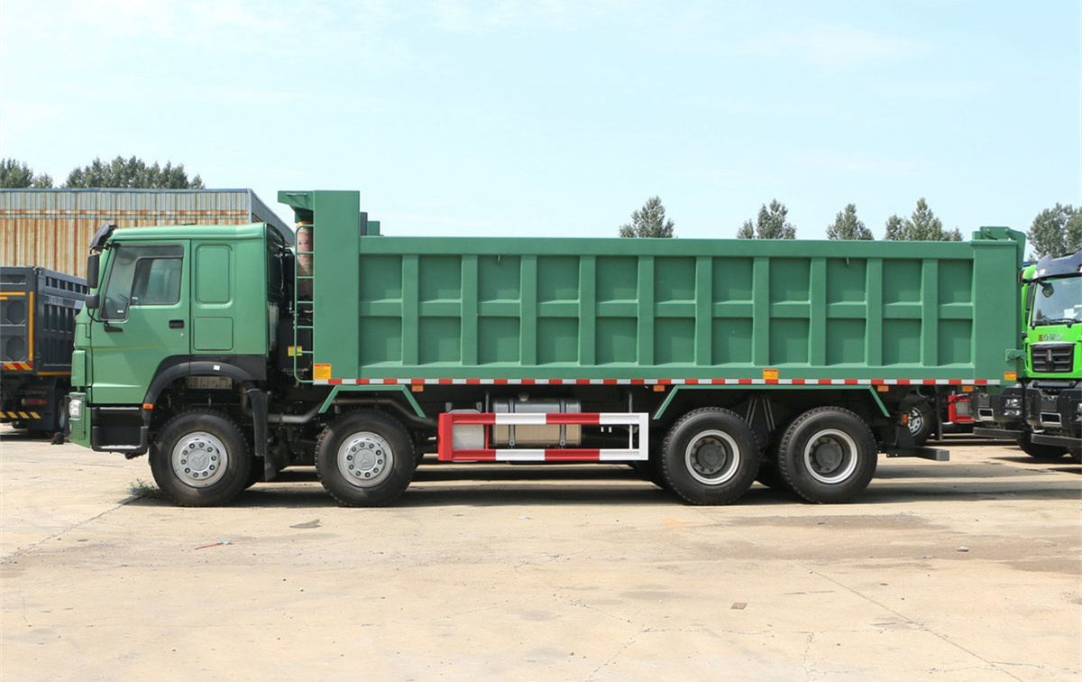 Howo Dump Truck for Sale 12 wheel Dump Truck 375hp Used 8x4 Tipper Truck for Ghana