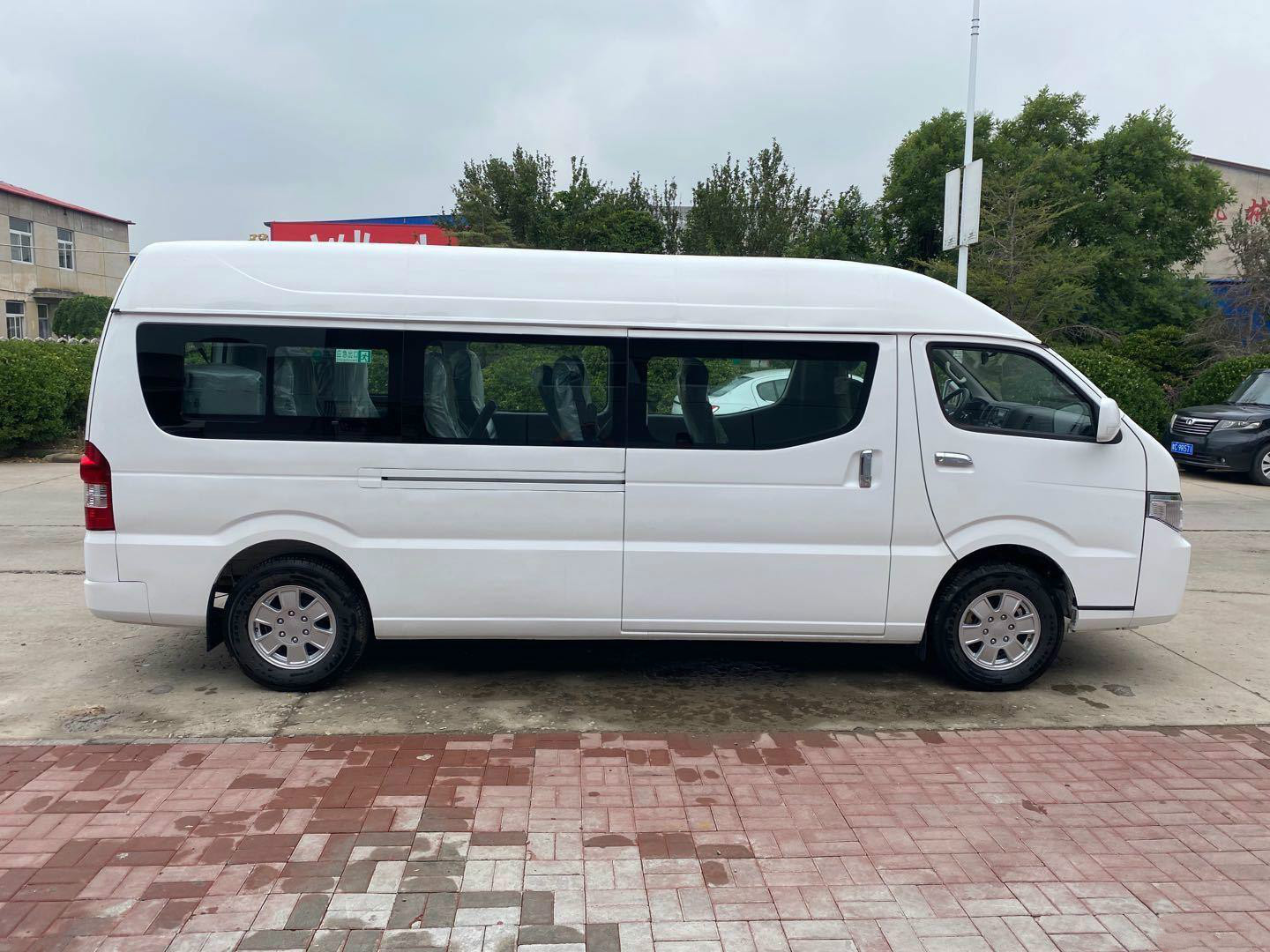 Cheap Price Used Chery Hiace Bus Second Hand Coaches Mini Passenger Van Bus with 17 Seater for Sale