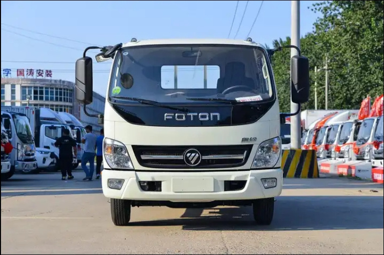 Foton Light Used cargo truck 4x2 146 hp Diesel Engine Cargo Truck 2 ton Lorry Truck for sale