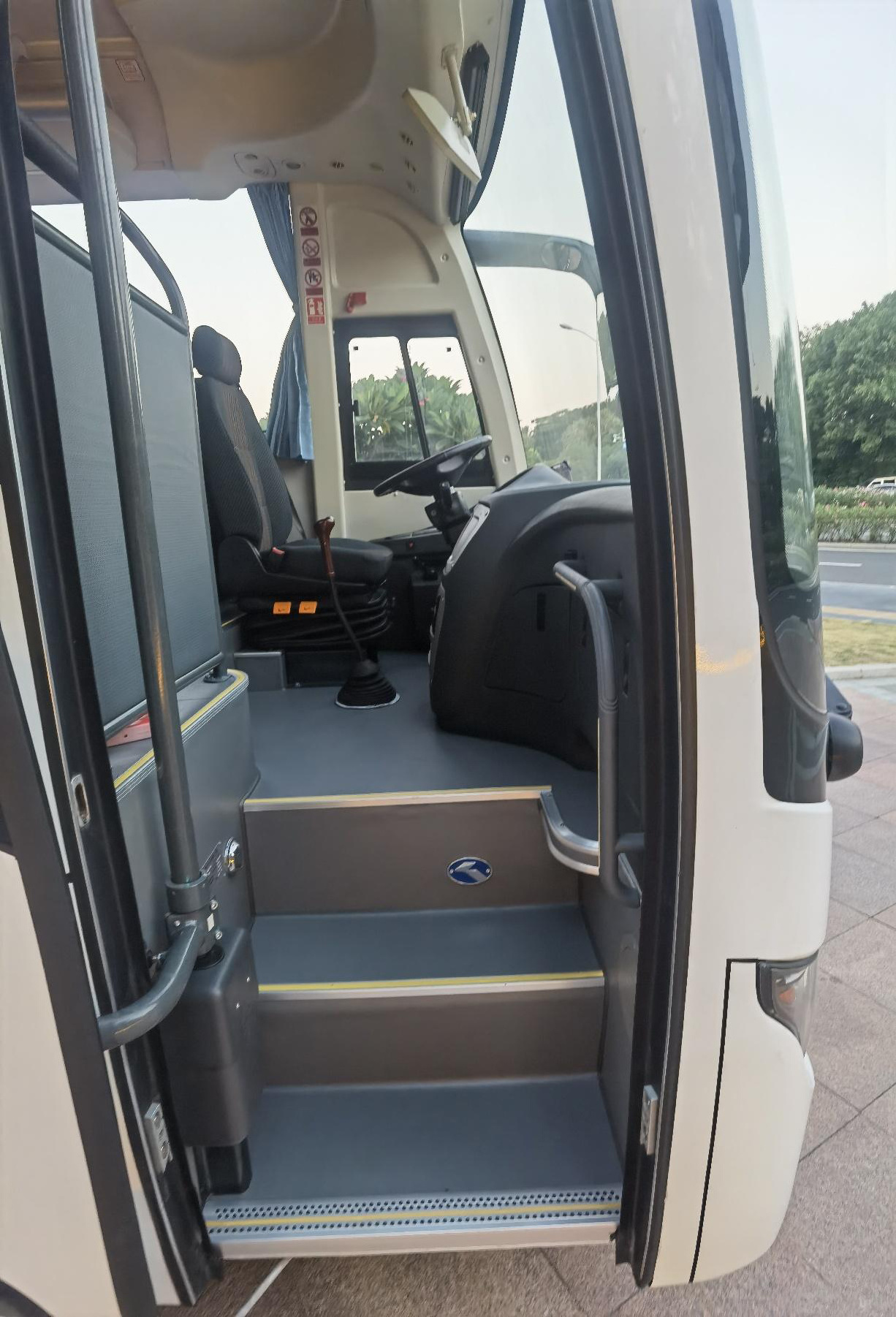 Second Hand Bus Sealed Window 40 Seats Passenger Used King Long Coach City Buses for sale