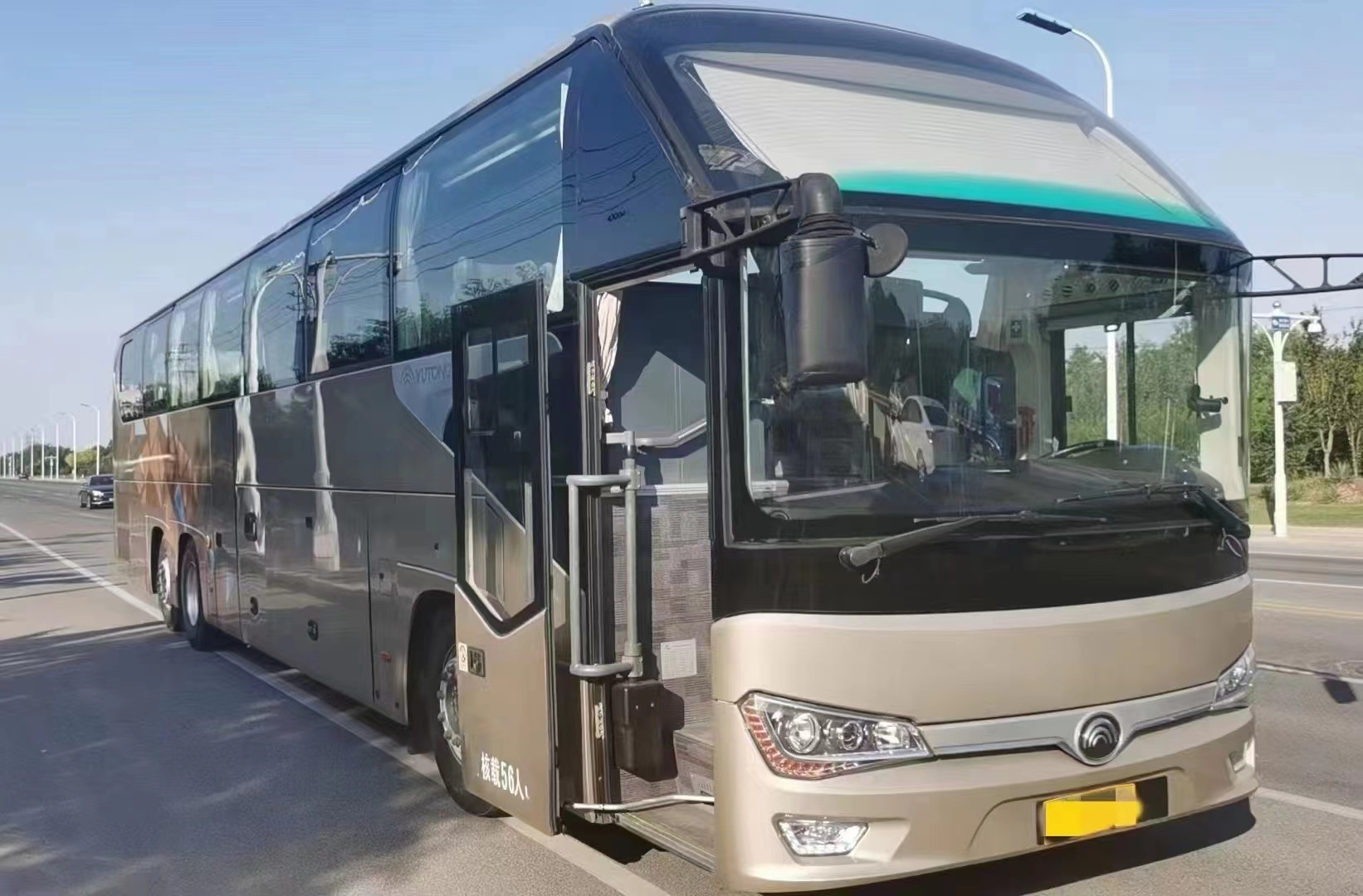 Good Condition Used Double Axle /Diff Yutong Bus for Sale Second hand Yutong Bus 53 Seats ZK6148