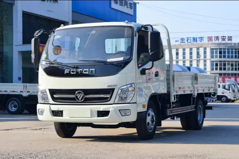 Foton Light Used cargo truck 4x2 146 hp Diesel Engine Cargo Truck 2 ton Lorry Truck for sale