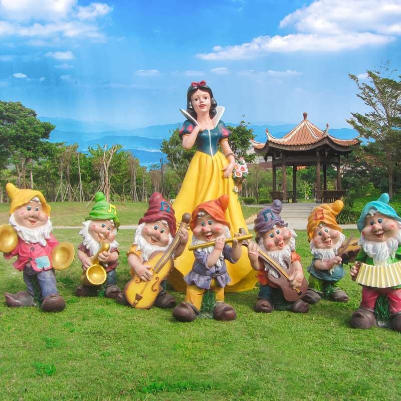 Shengye High-quality resin sculpture, life-size figure statue, fiberglass snow white and seven dwarfs outdoor decoration