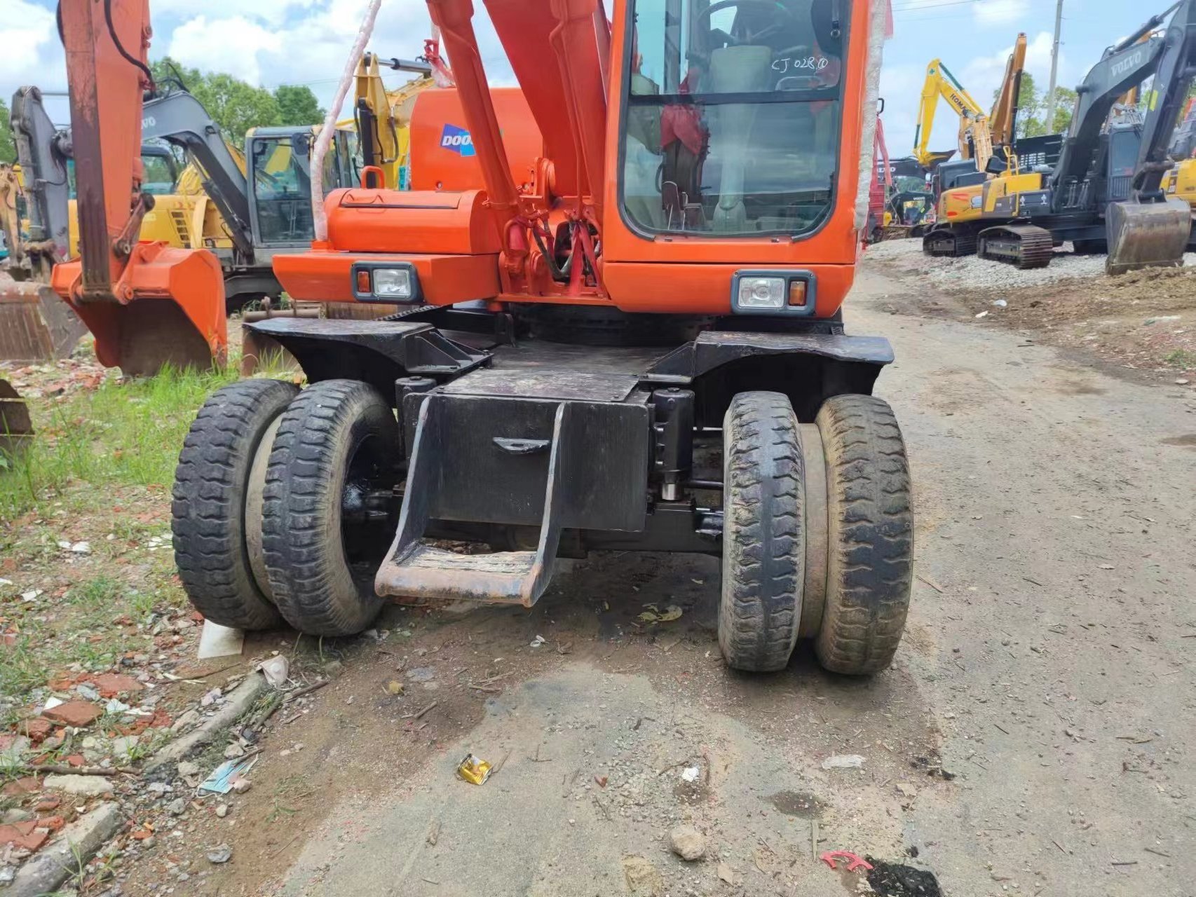 Used Wheel Excavator Doosan 150 Wheel Excavator China Brand Used Hooker Tire Style Excavator Price