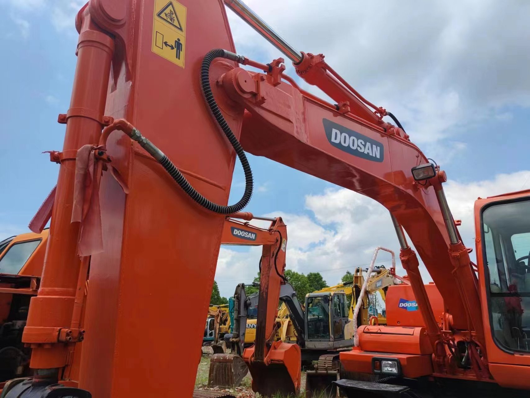 Used Wheel Excavator Doosan 150 Wheel Excavator China Brand Used Hooker Tire Style Excavator Price