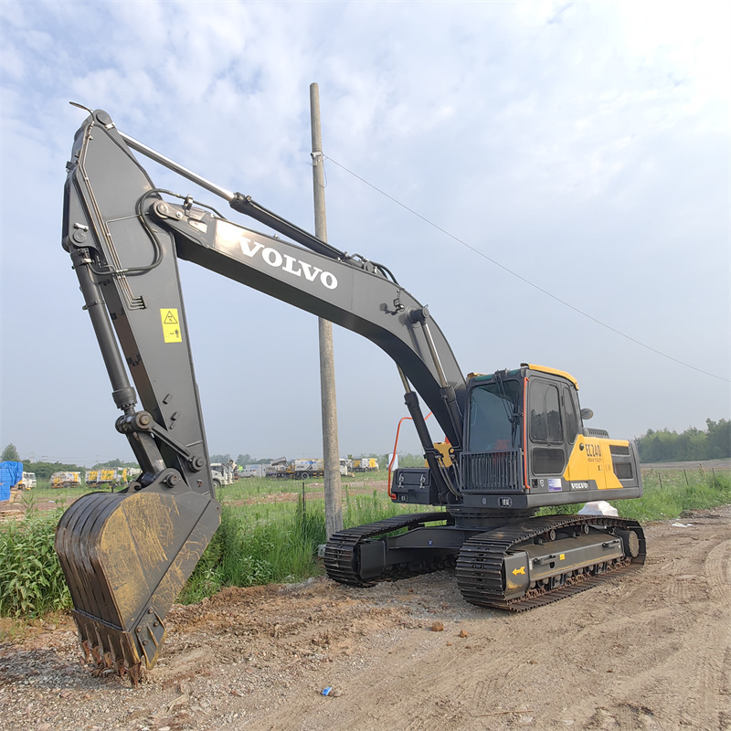 90% new Low price high quality used excavator VOLVO 240