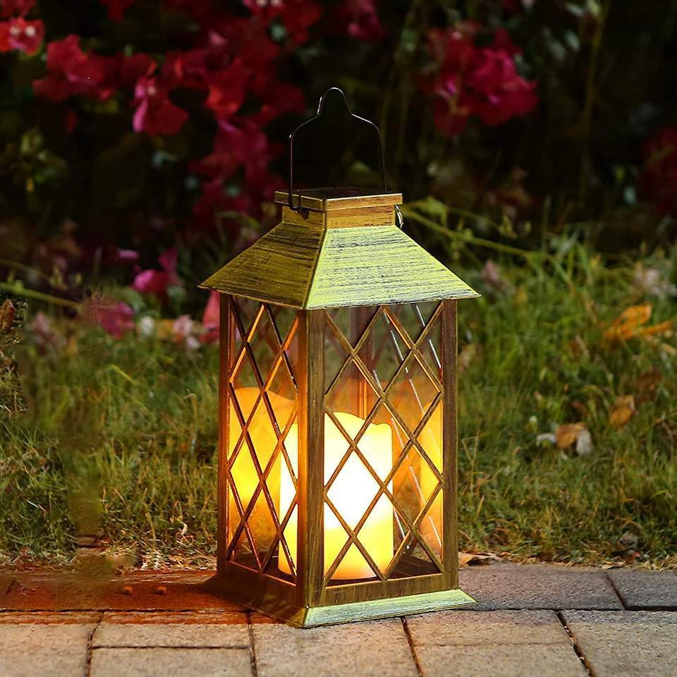 Flame Effect Solar Lantern Lamps Outdoor  Waterproof  Decorative Retro Metal Solar Light