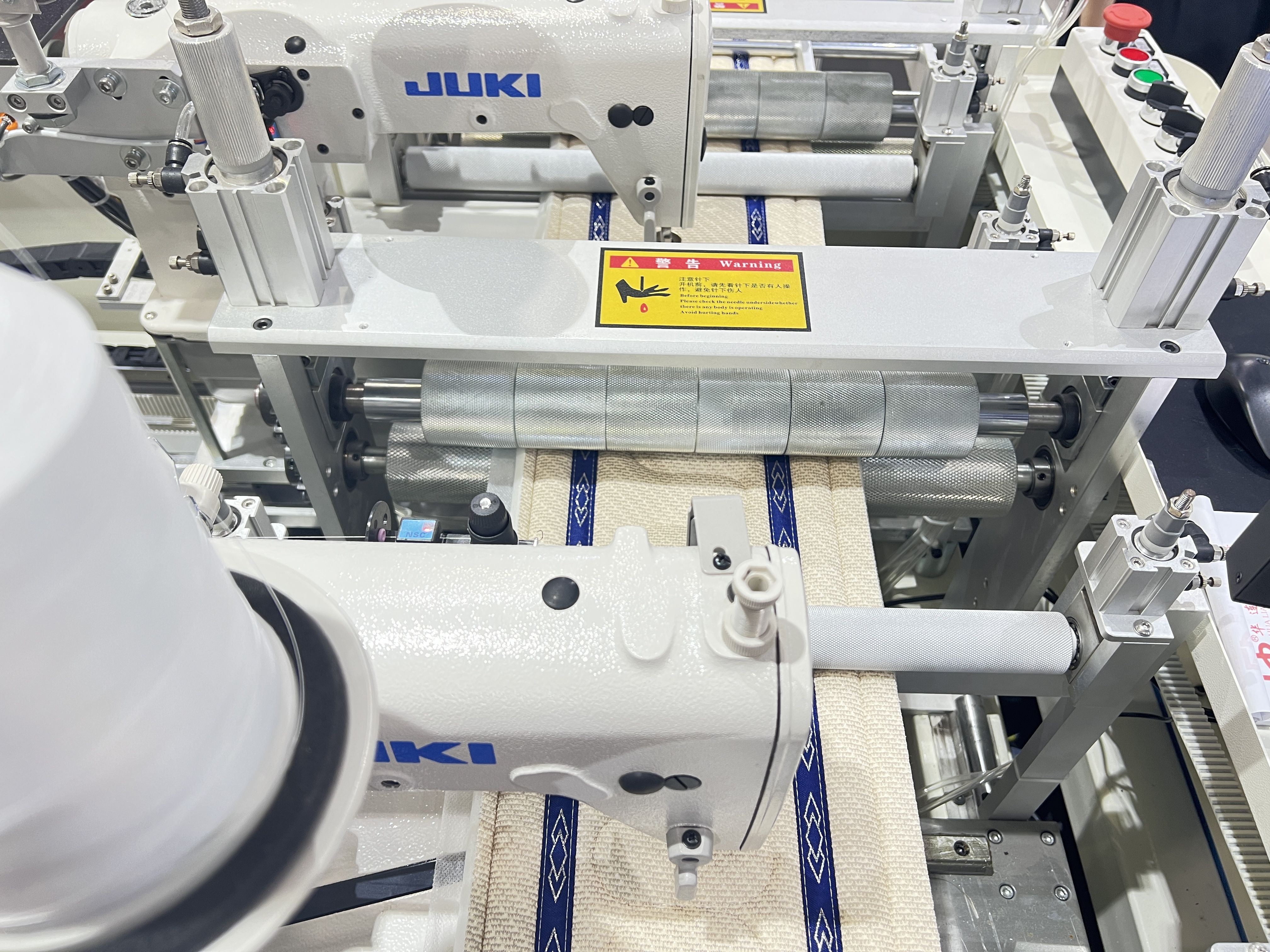 Automatic Good Price  double heads mattress side border sewing decorative webbing machine