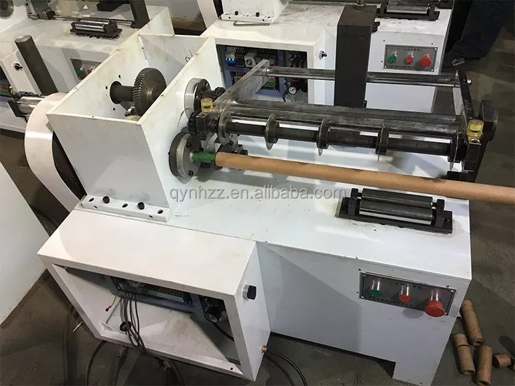 Adjustable cutter length automatic unloading small paper tube cutting machine for short paper pipe