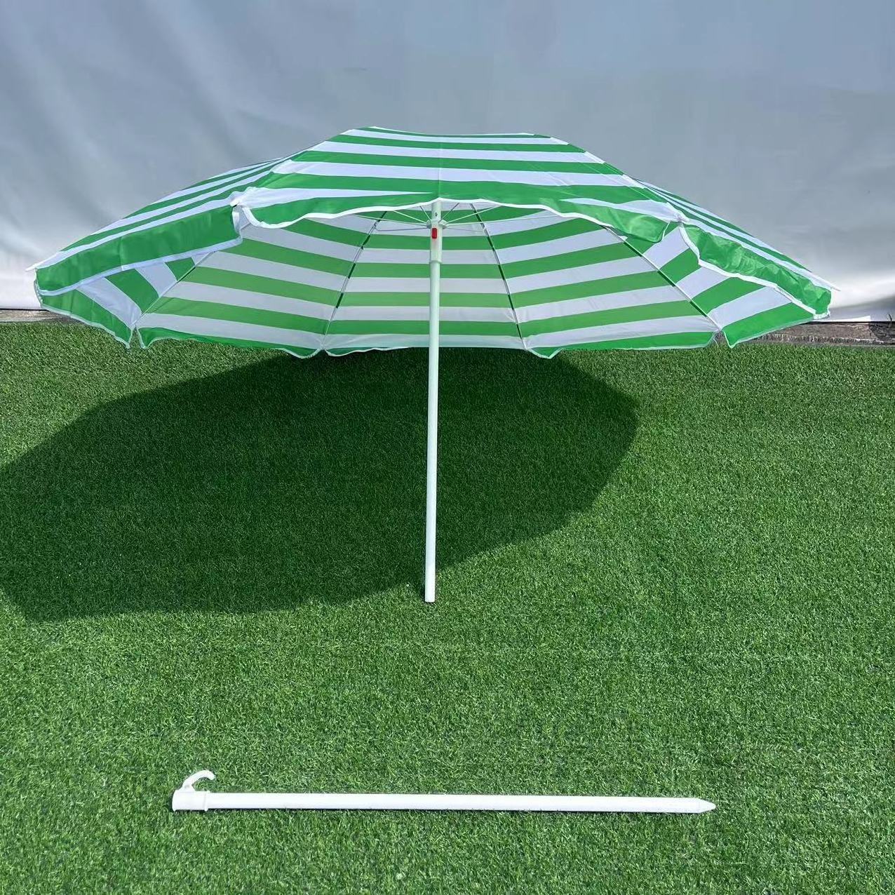 Factory direct sales inventory 1.6m green and white stripe shade beach umbrella outdoor garden sun umbrella with logo printing