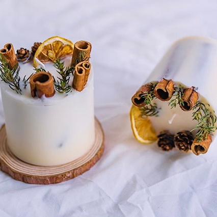 Natural beautiful handmade home decor custom cinnamon lemon dried flower scented candle