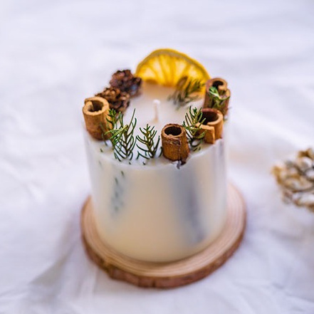 Natural beautiful handmade home decor custom cinnamon lemon dried flower scented candle