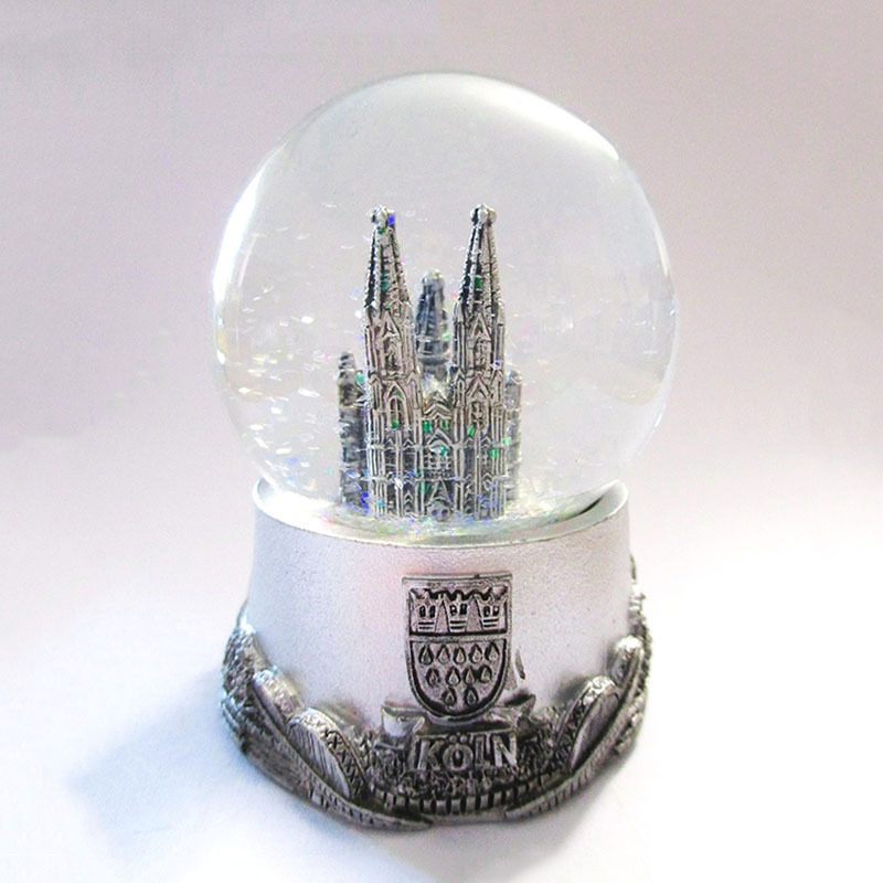 Custom gift resin glass Germany architecture snow globe with glitter blowing snow Koln castle snowball