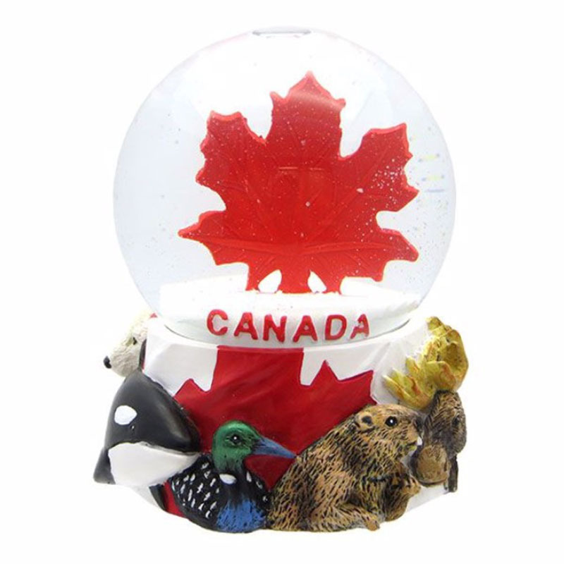 Wholesale Canada Maple Leaf Promotional Resin Souvenir Gift House Animal Snow Ball Vehicle Snow Globe