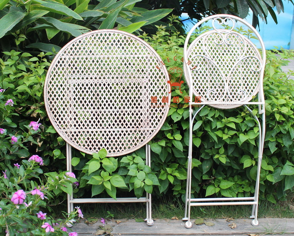 Antique Metal Outdoor  Furniture Patio Foldable Garden Chair And Table 3 piece Bistro Set