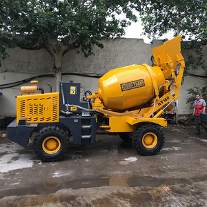 Self Loading Concrete Mixer Automatic Rotation Diesel Small Concrete Mobile Concrete Mixer Truck