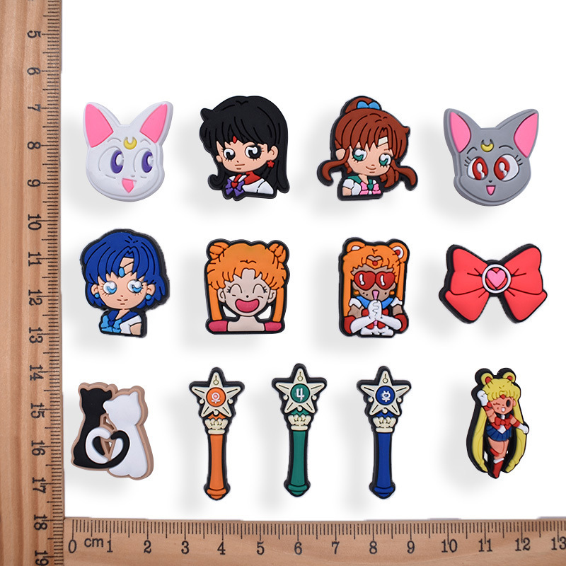 New Arrivals Sailor Moon Shoe Charms Spy Family Pvc Shoe Charms Chainsaw Man Anime Clog Charms for Shoe Decorations