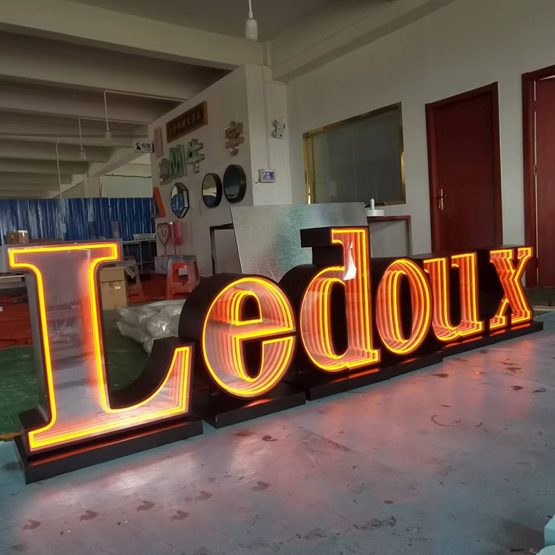 Acrylic 3d letters mirror Infinity Thousand Layer Mirror Outdoor Decoration LED Neon Creative Glass  Letter Mirror