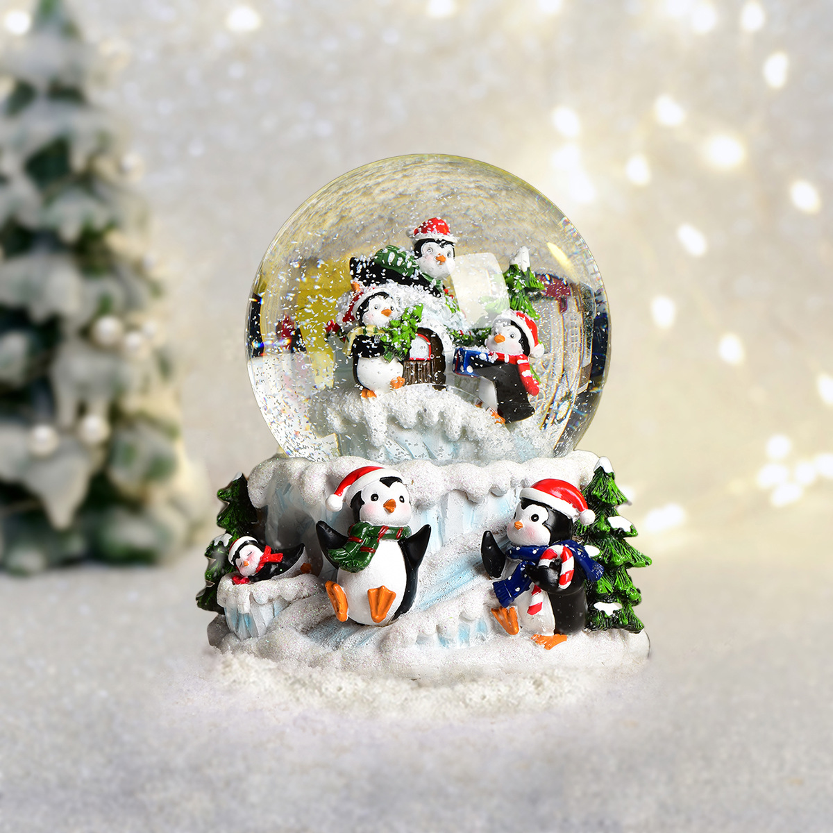 Custom Made Resin Christmas Crystal Snowballs Penguin Snow Globe With Music Light Glass Snowglobe