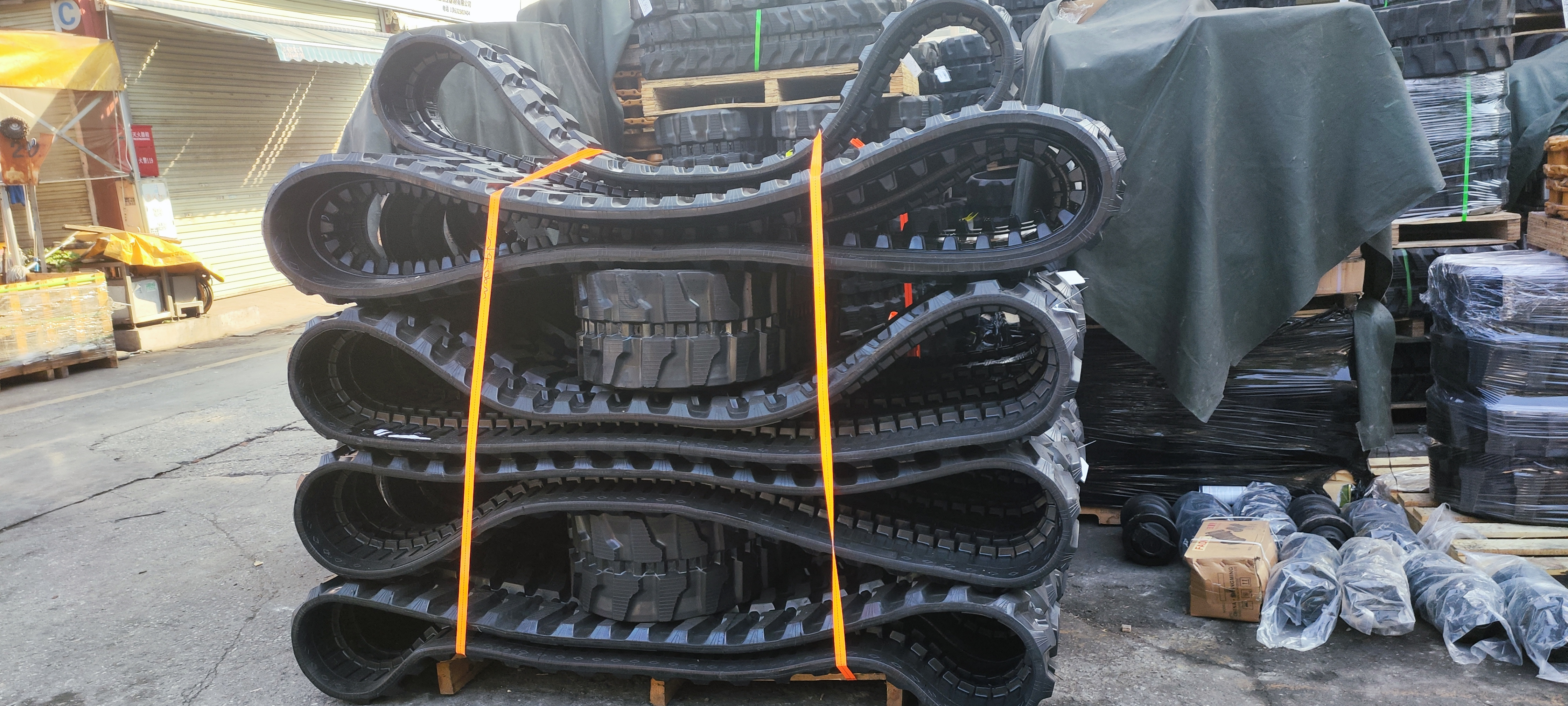 Factory sale 450X83.5WX74 rubber track belt for excavator kubota harvester rubber track small rubber track