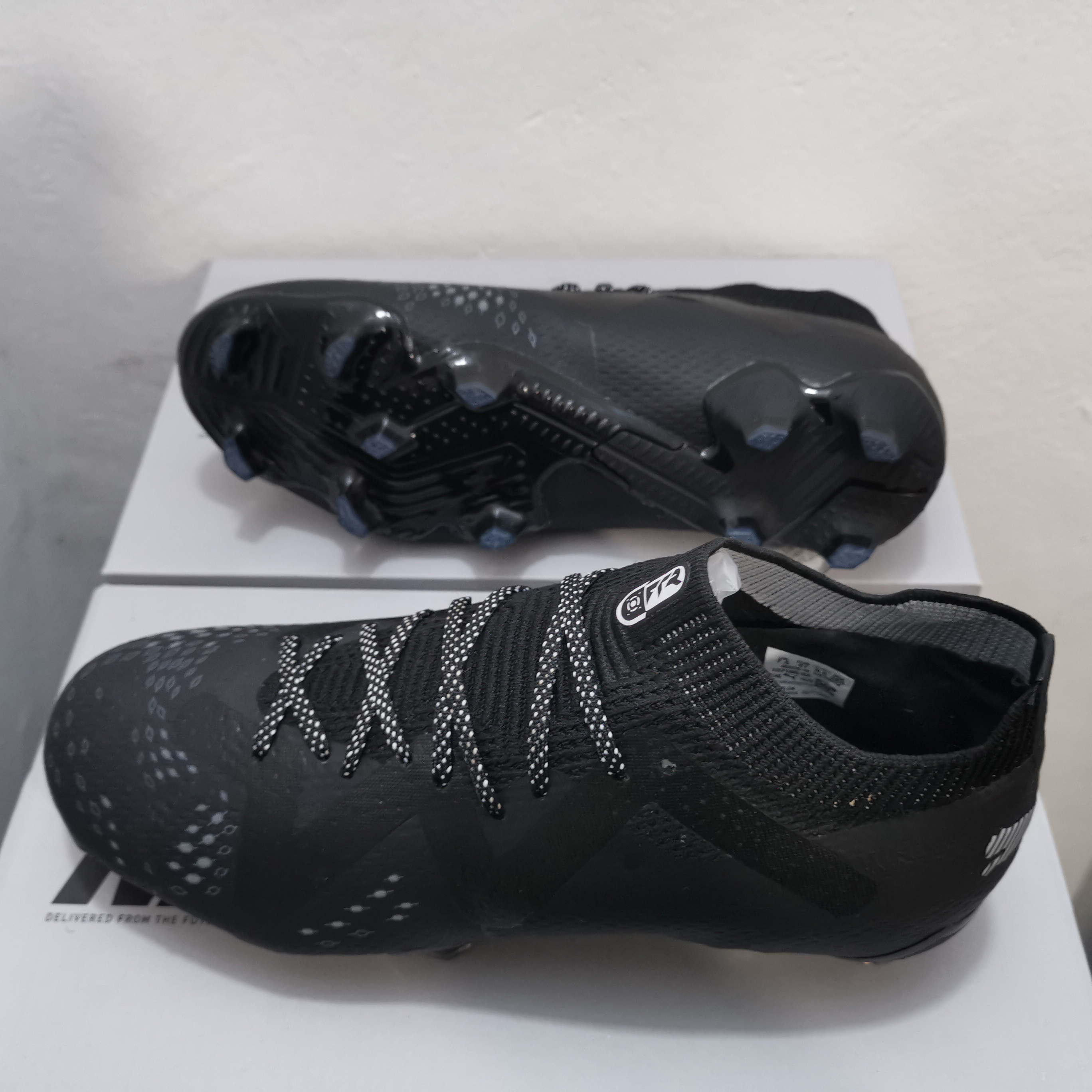 LUSON High quality sport futsel football boots  football shoes soccer boots men original football boots for artificial grass