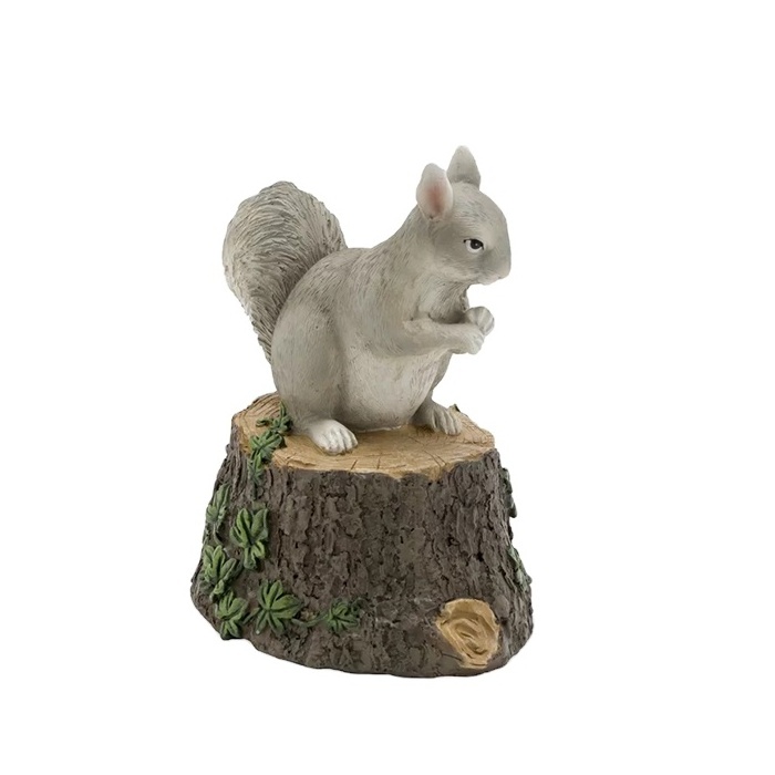 Garden decor Polyresin Outdoor Animals Key Hider Squirrel Statue