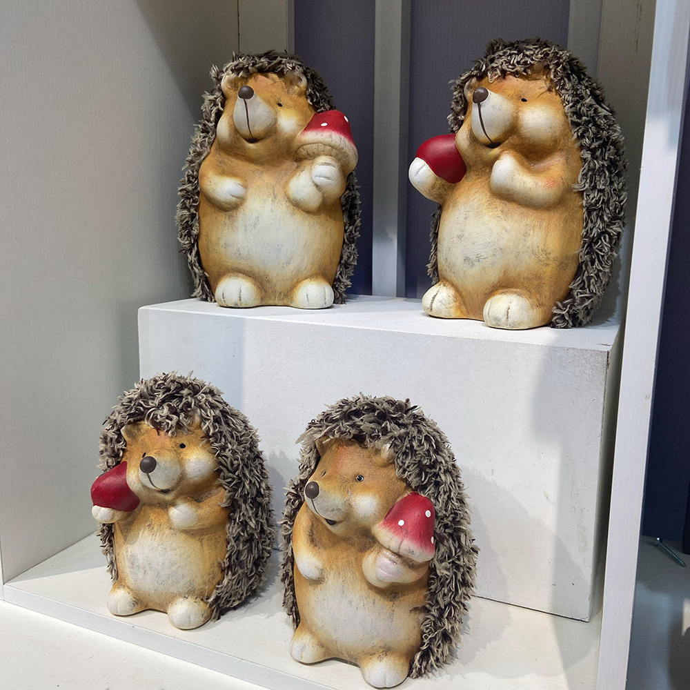 Garden ceramic animal statue cartoon hedgehog resin craft outdoor figurine cute hedgehog garden ornaments