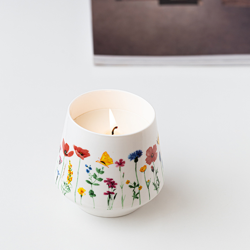 Customized High Quality Smokeless Soy Wax Creative Ceramic Cup Scented Candle for Home