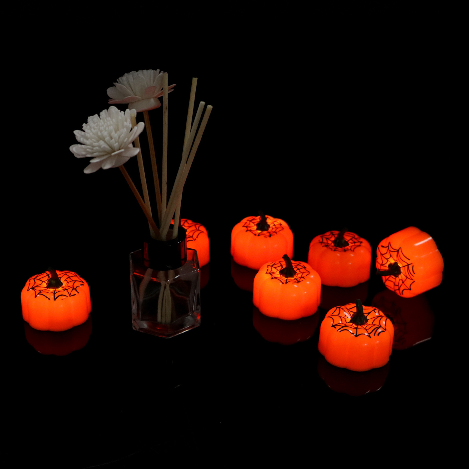 Battery Operated LED Yellow Flashing Pumpkin Shape Spider Web Pattern Tea Lights For Party Decoration