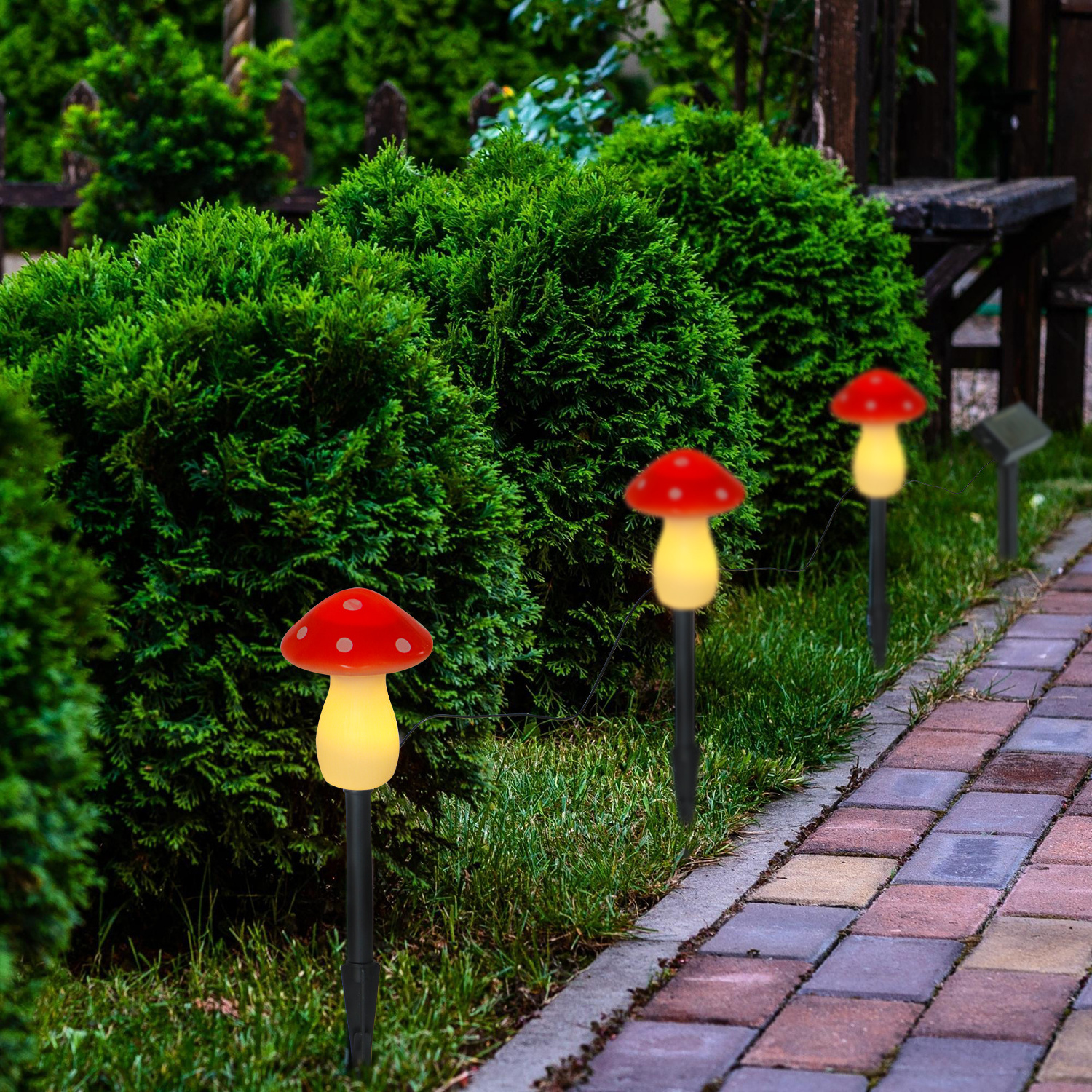 Hot Sale Set of 3 Red Solar Powered Mushroom Toadstool LED Outdoor Waterproof Garden Pathway Landscape Lights