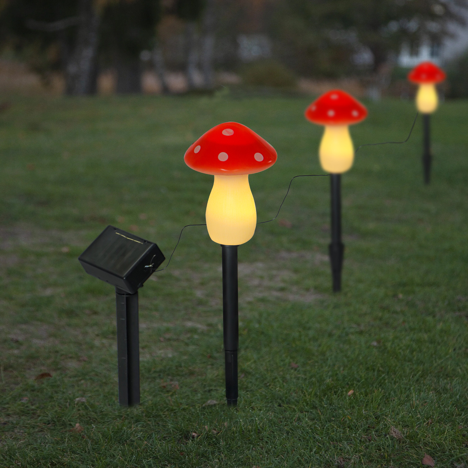 Hot Sale Set of 3 Red Solar Powered Mushroom Toadstool LED Outdoor Waterproof Garden Pathway Landscape Lights