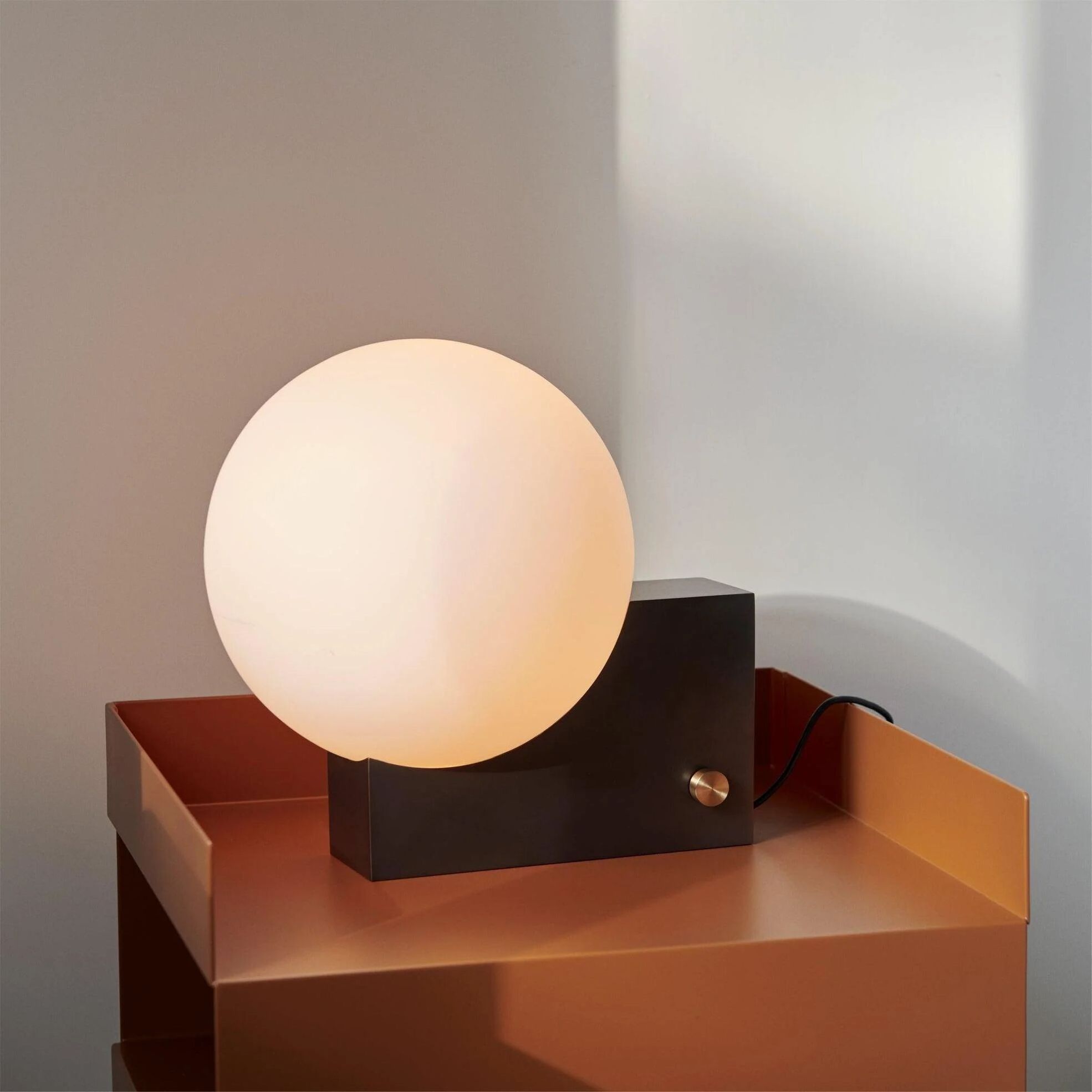 Nordic Modern Design Table Lamp Glass Ball LED 110-240V Indoor Geometry Luxury Nordic Moon Light Beautiful Bedroom Night Decor