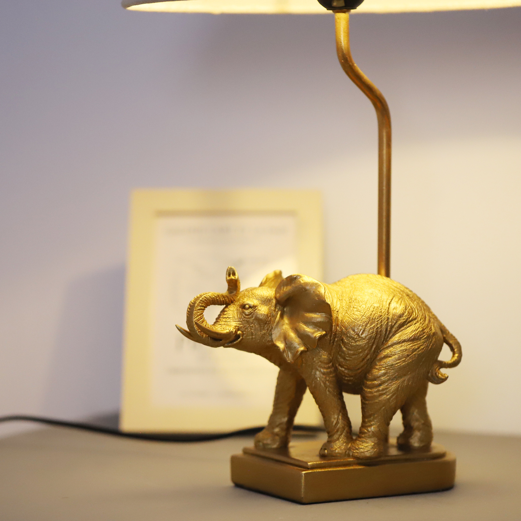 fabulous home decor animal resin table lamp beautiful lights for Elephant lovers safari creative idea LED bedroom lamps hotel