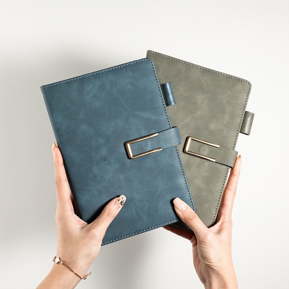 Simple fresh light blue A6 leather notebook can be customized cover high-end magnetic metal buckle cash budget notebook