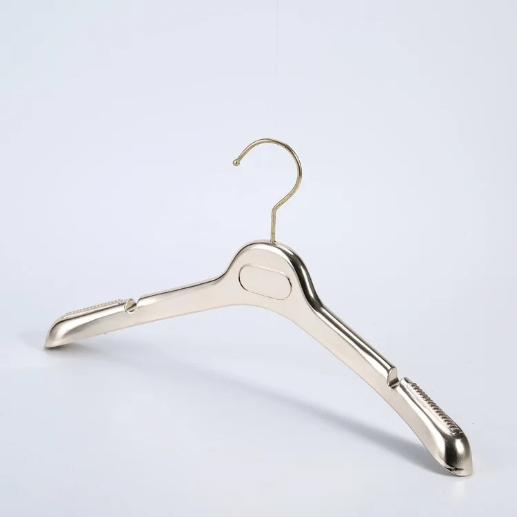 Wholesale Customized LOGO PP Suit Hanger Coat Hanger Plastic Hangers for Clothing Store