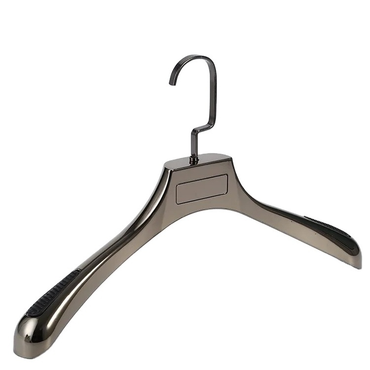 Wholesale Customized LOGO PP Suit Hanger Coat Hanger Plastic Hangers for Clothing Store