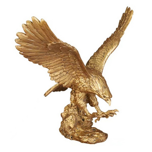 Resin golden eagle spread its wings to hunt for wealth home statue